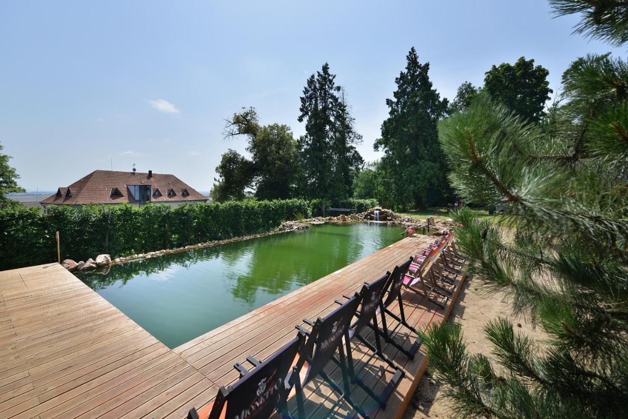 Chateau Loucen Garden Retreat Екстер'єр фото