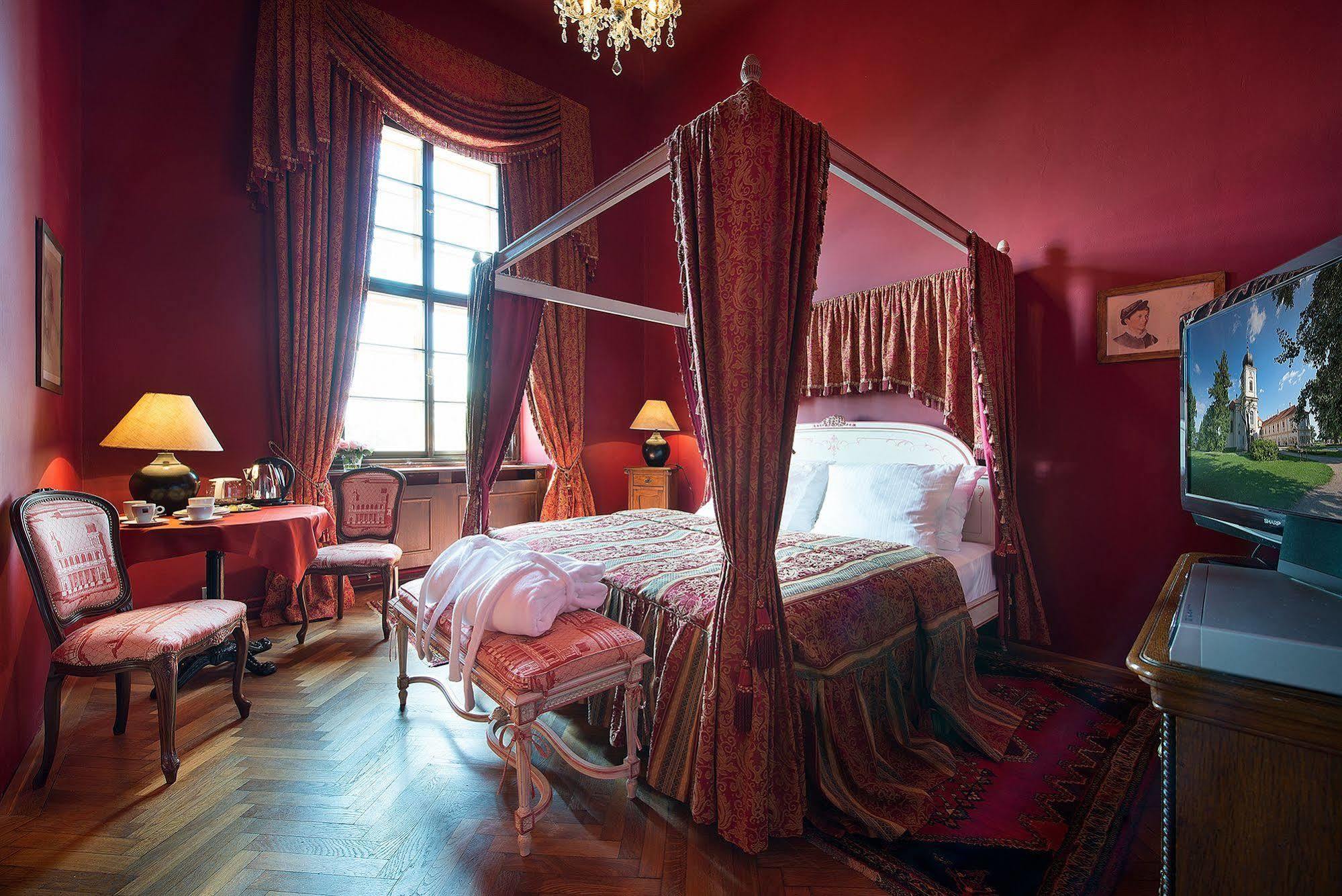 Chateau Loucen Garden Retreat Екстер'єр фото