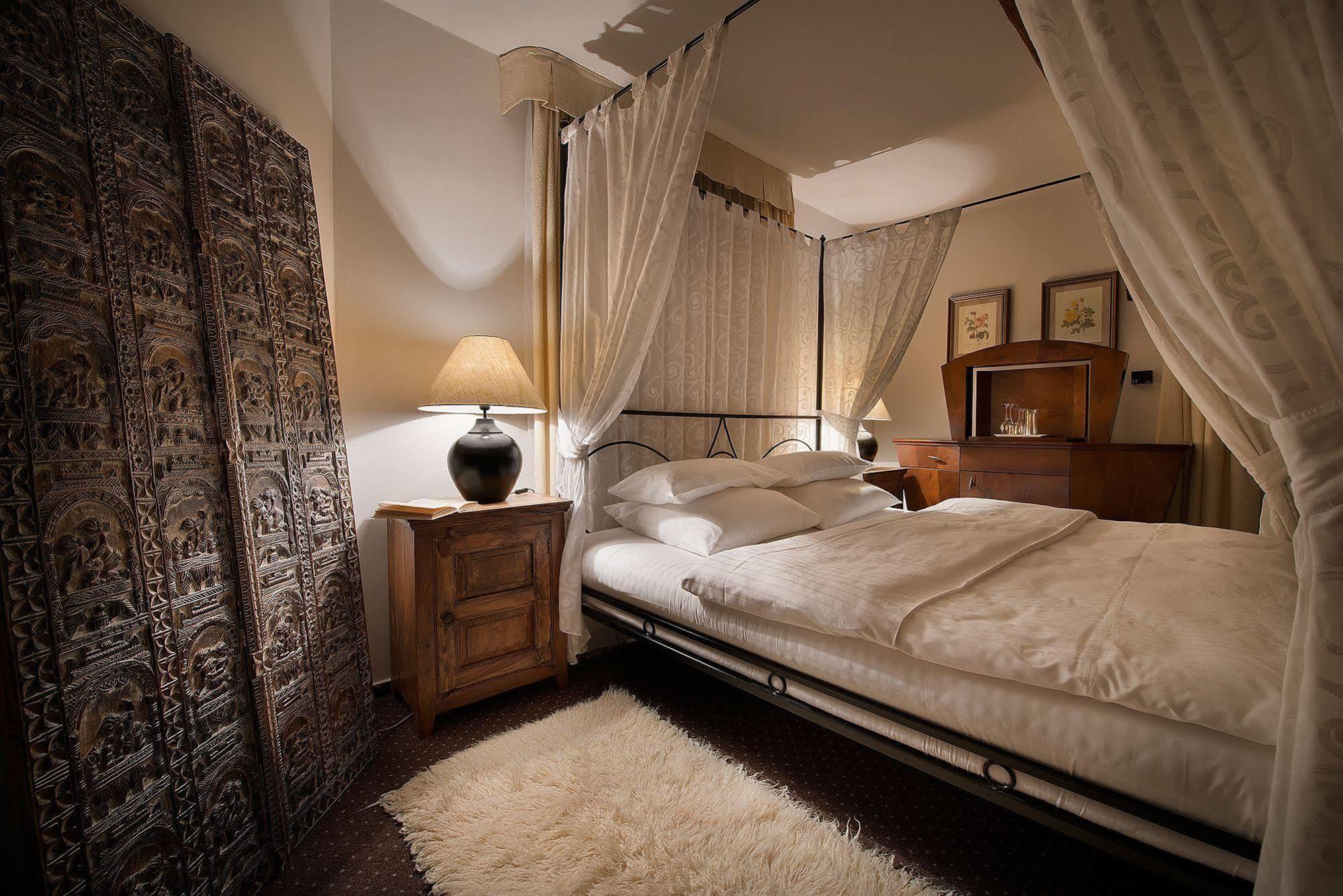 Chateau Loucen Garden Retreat Екстер'єр фото